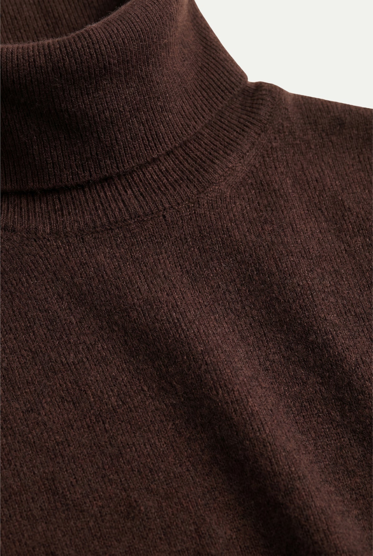 Amalfi Extrafine Rollneck Dark Brown