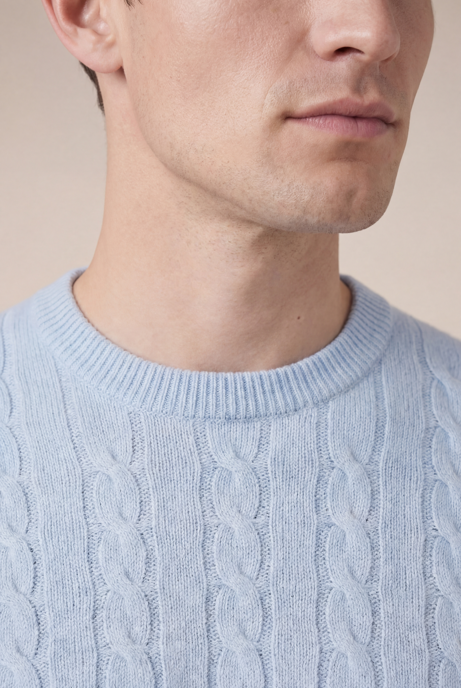 Como Cashmere Crewneck Baby Blue